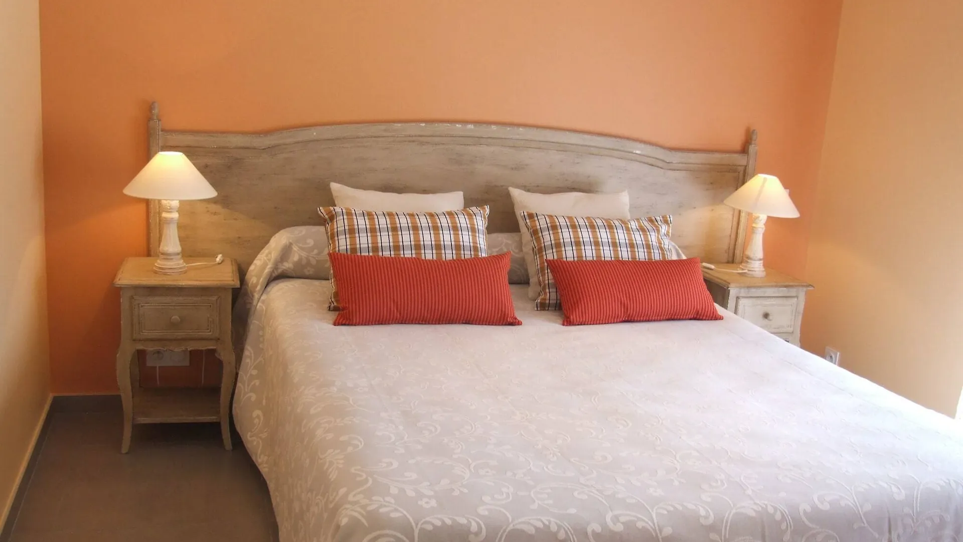 Hotel Aubade En Luberon Cavaillon 0*,
