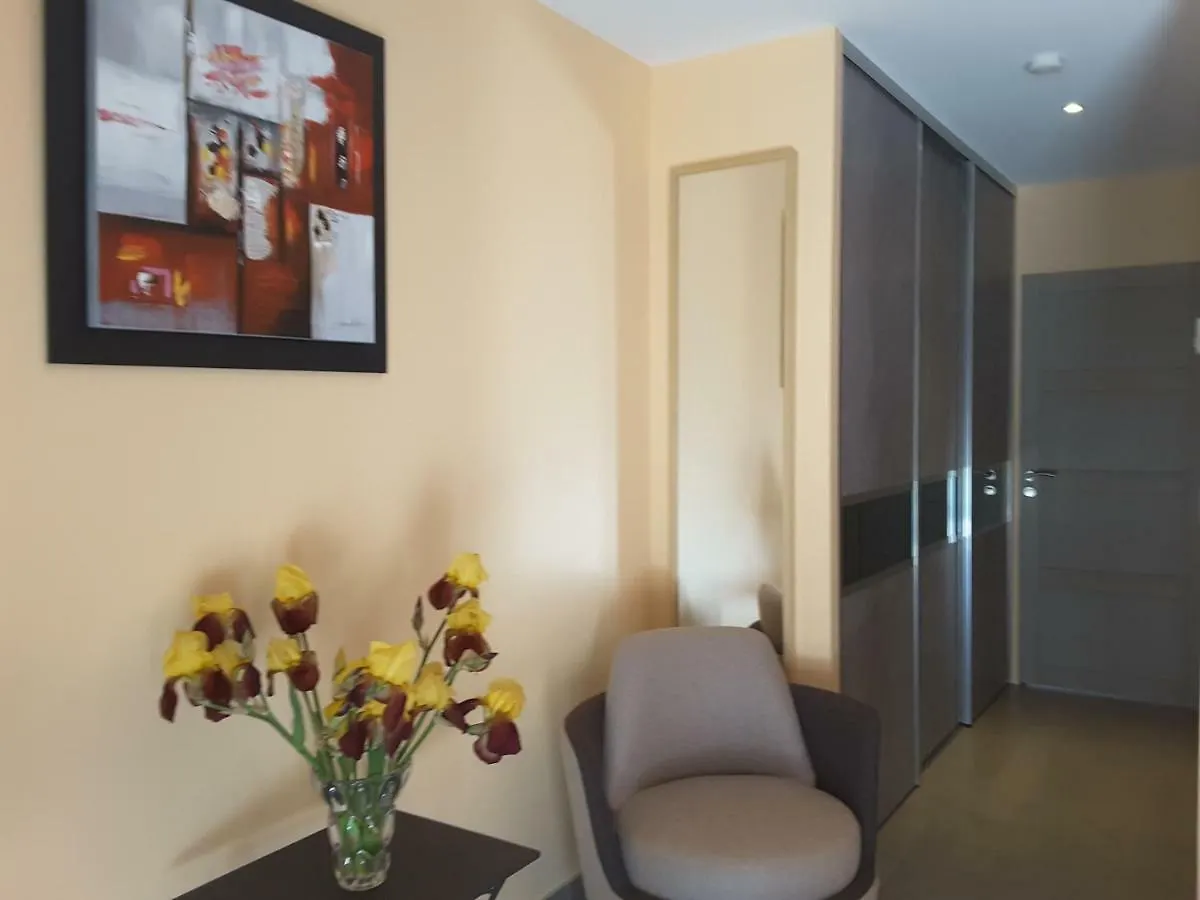Pensjonat Hotel Aubade En Luberon Cavaillon